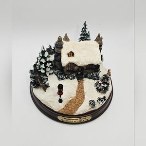 Thomas Kinkade Stonehearth Hutch Winter House Snow Pine Trees Tested Working